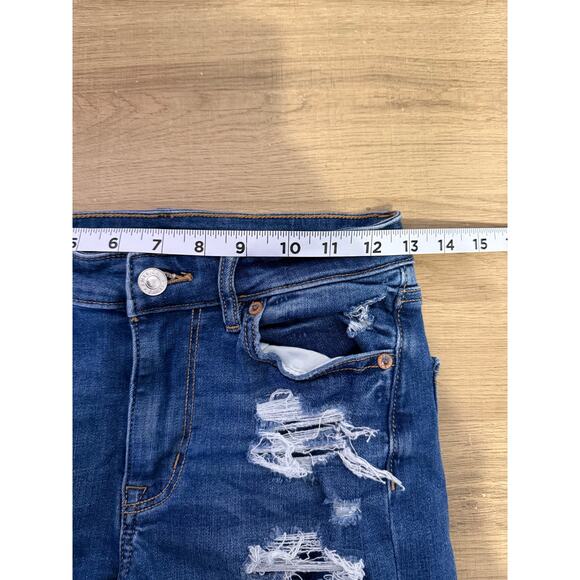 American Eagle Women’s Distressed Medium Wash Shorts W26 - Picture 6 of 8